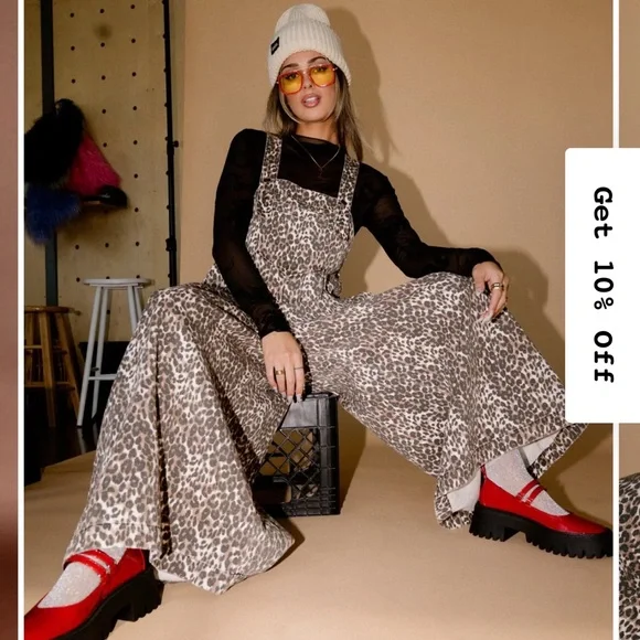 Dressed in LALA Big Feelings Oversized Denim Overalls in Vintage Leopard - Picture 5 of 7